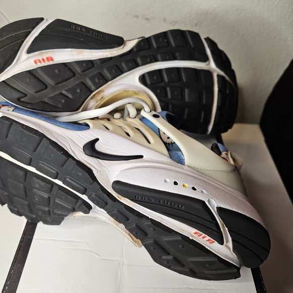 Hello Kitty Size 8w - Picture 4 of 6